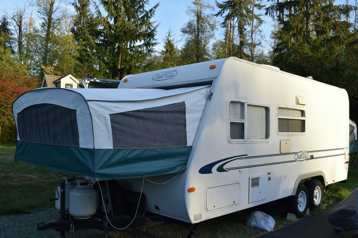 R - Vision Bantam 2000 Trail Lite hybrid travel trailer B21B for Sale ...