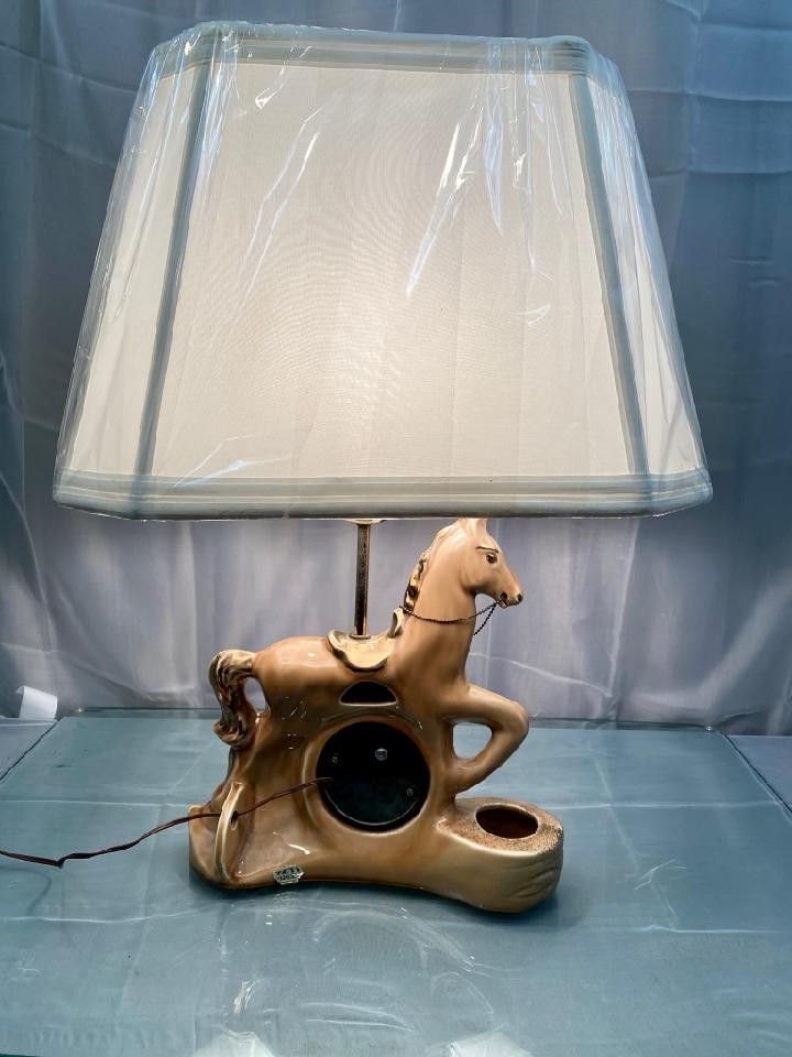 Vintage 50s Ceramic Horse Clock/Lamp w Like New Shade