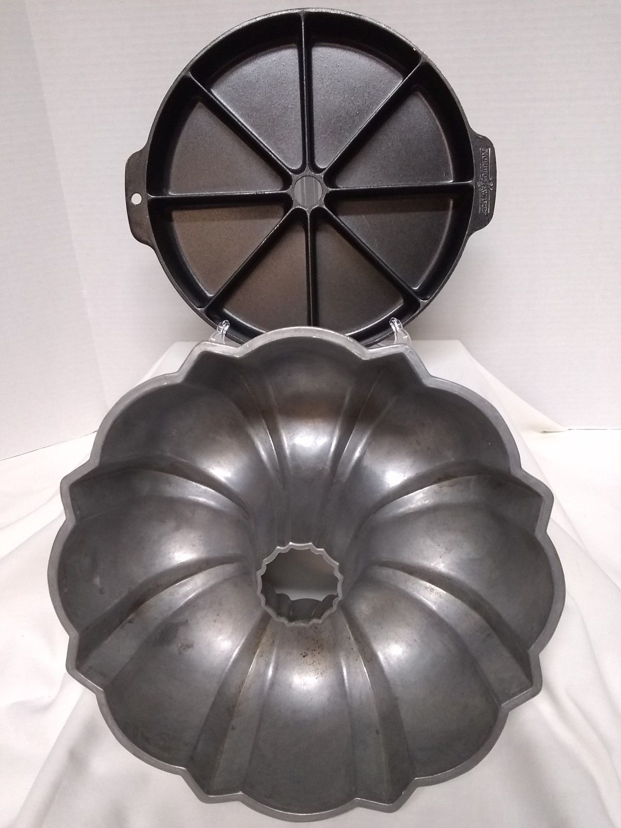 Bundt and Cornbread Pan