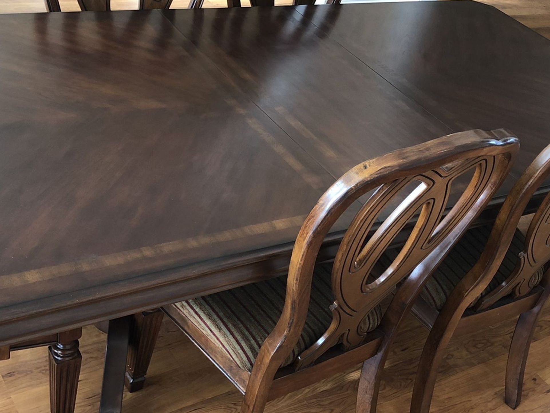 Dining Set / Table With 4 Chairs