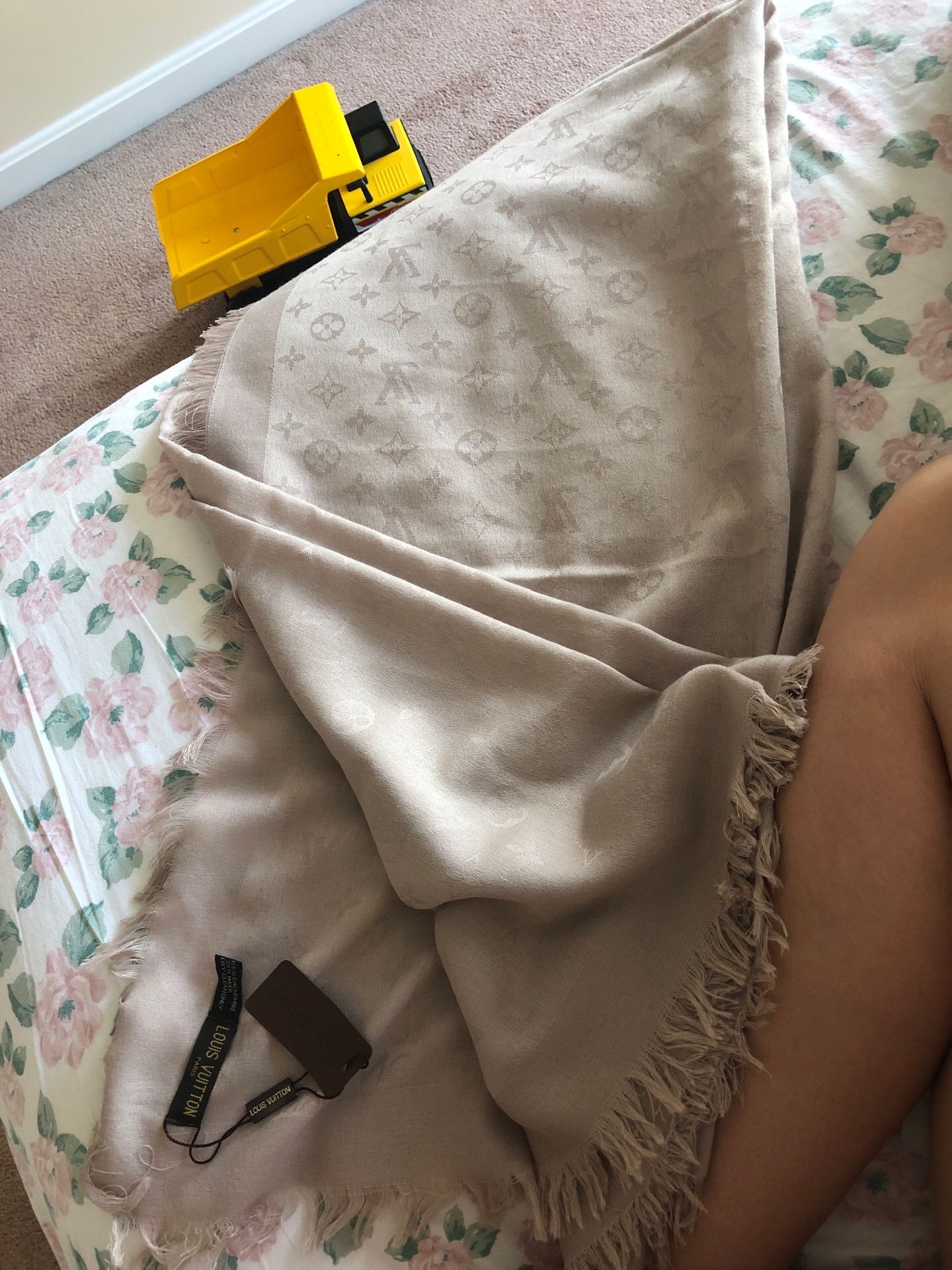 Louis Vuitton scarf