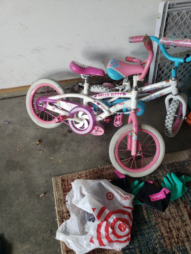 Hello Kitty Toddler Bike 
