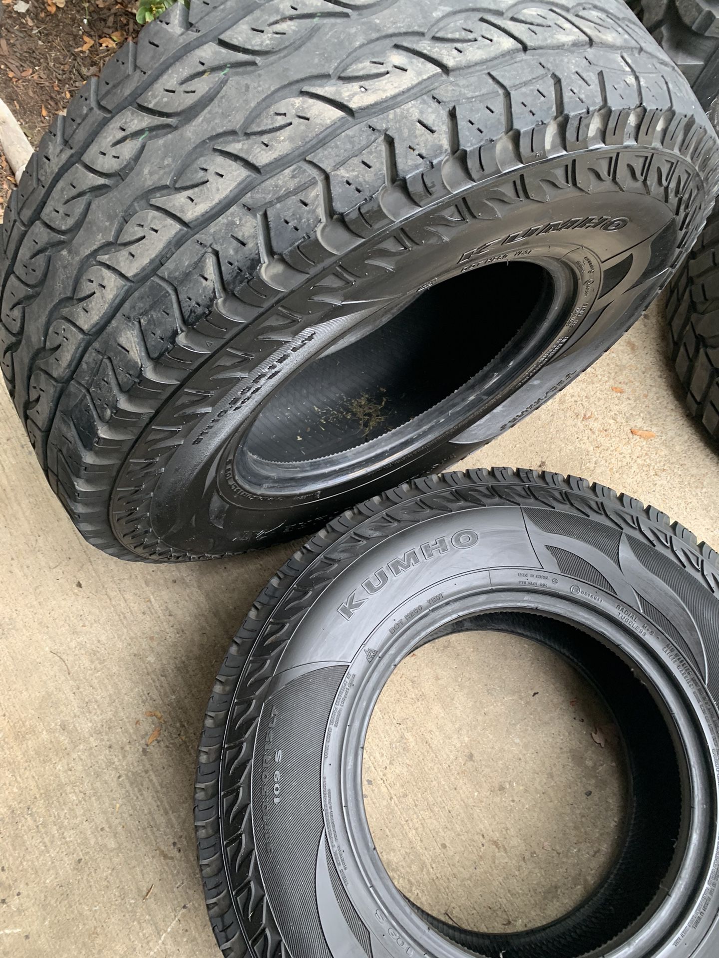 2 Kumho Road Venture AT 31/10.5/R15 Truck Tires