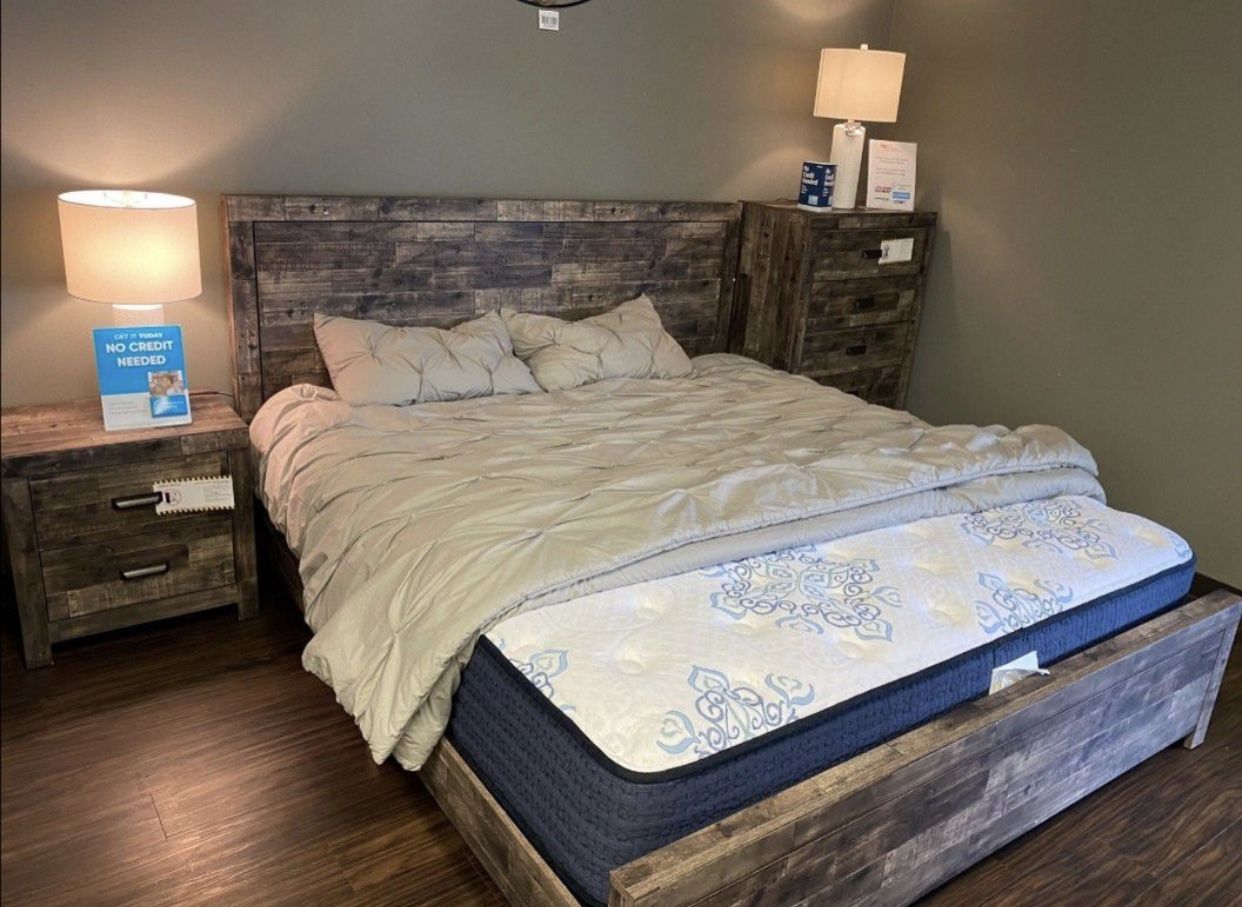 Wynnlow Gray Panel Bedroom Set🙋🏻♀️free Delivery 🙋🏻♀️