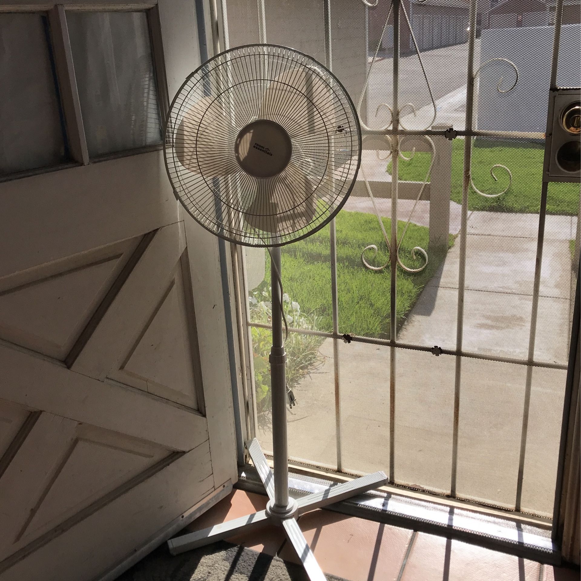 White Oscillating Fan