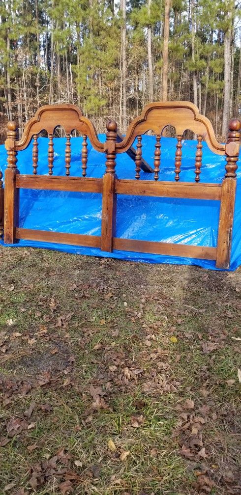 PINE HEADBOARD & FOOTBOARD$100