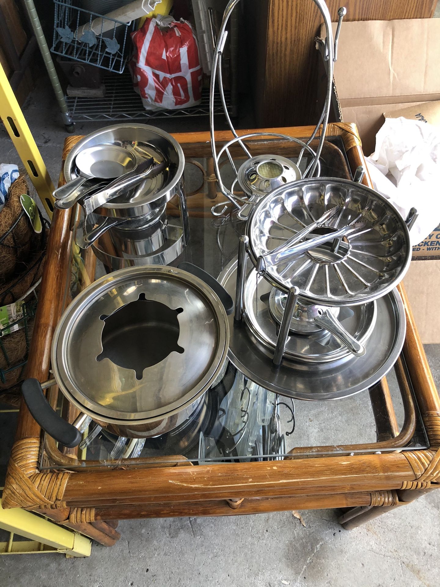 3 Food Warmers Eith Pot .