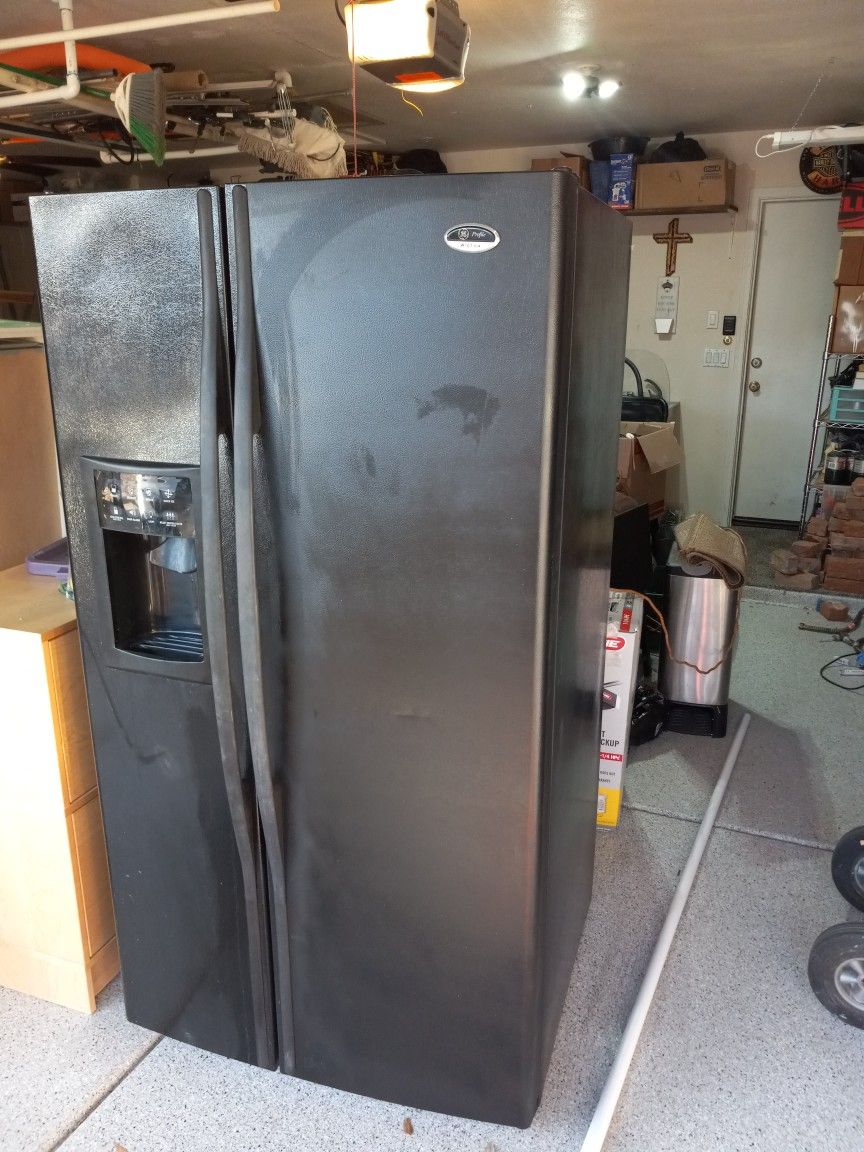 Refrigerator Works Perfect