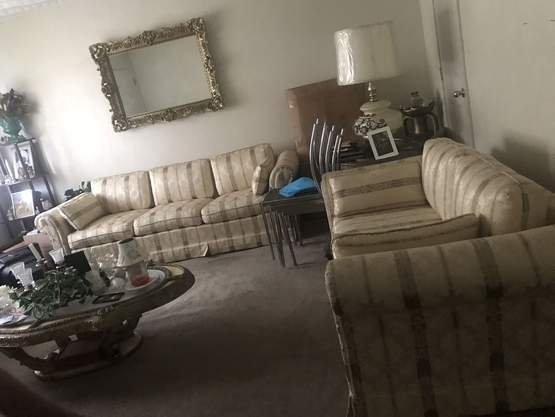 Living Room Set With Mirror 