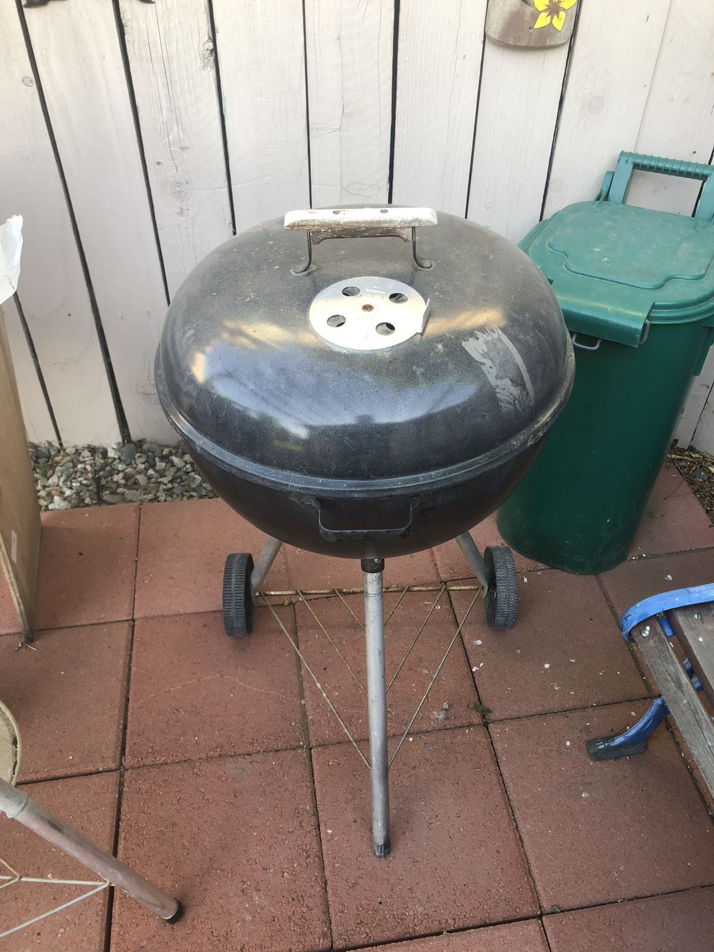 Weber Charcoal Grill In Great Working Condition Selling For $20!!!