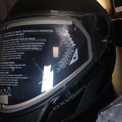 BRP oxygen snowmobile helmet Thumbnail