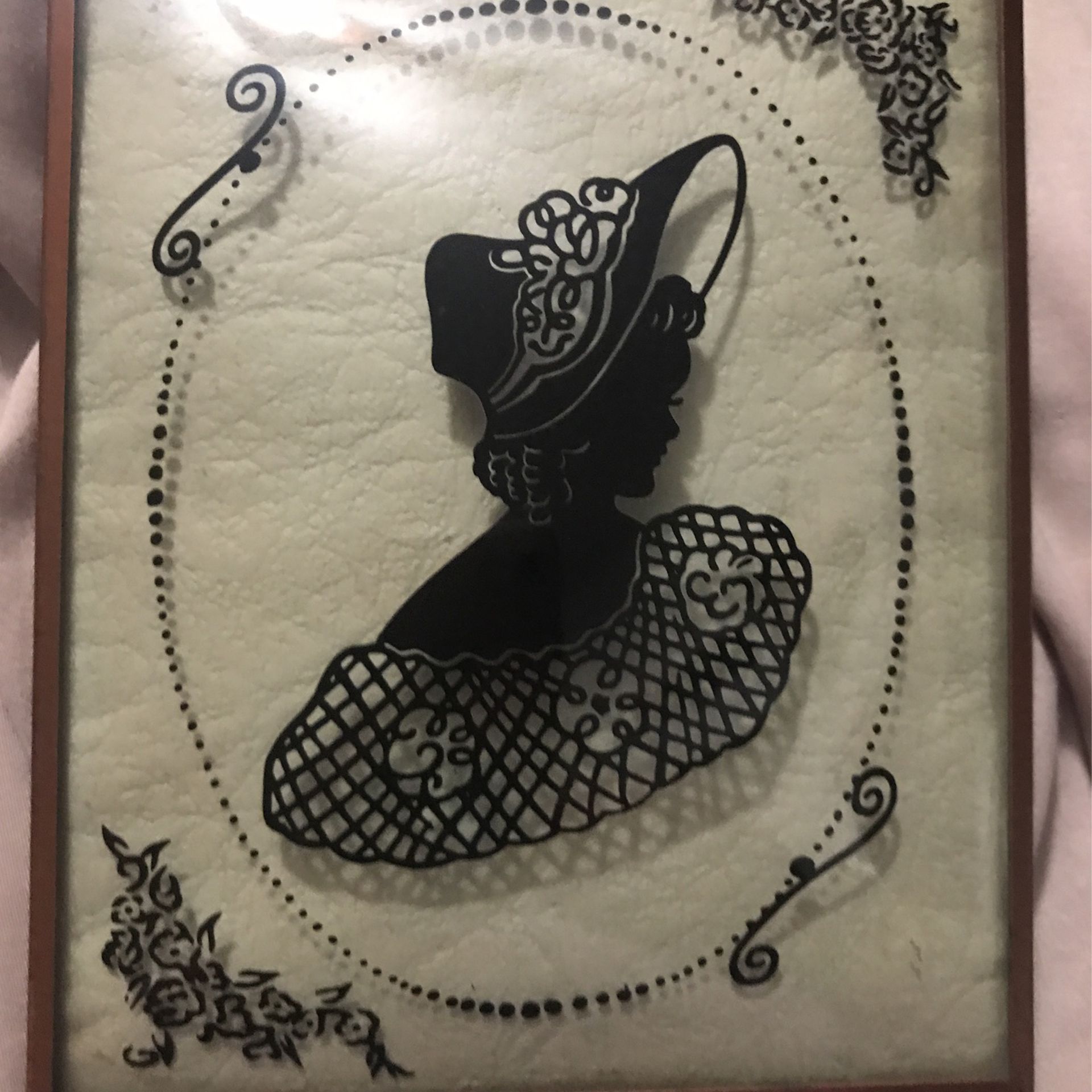 Beautiful ! Vintage! Antique !Silhouette Victorian Girl On Beleved Glass