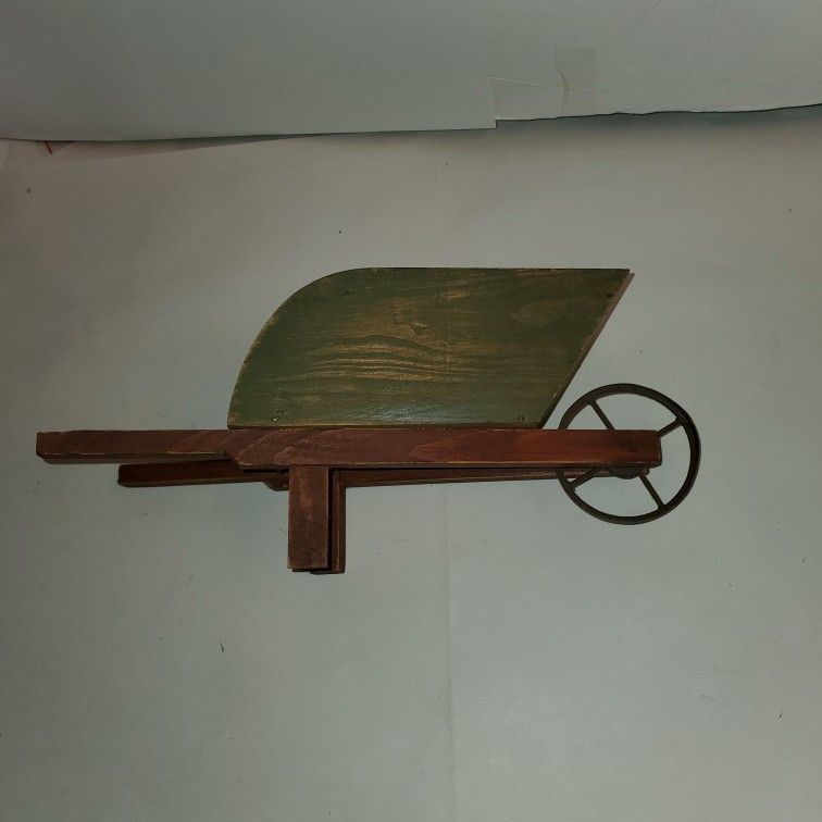 BOYD'S BEAR WOODEN WHEELBARROW
