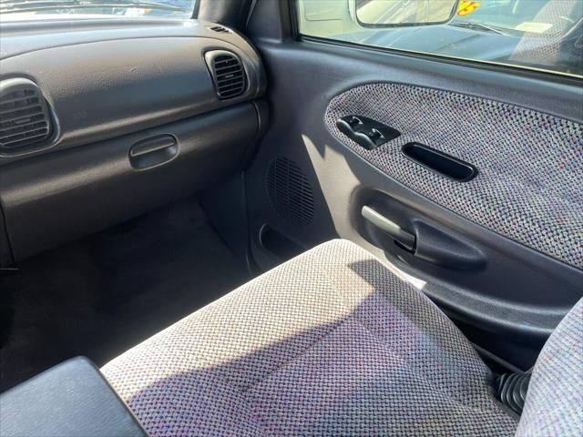 2001 Dodge Ram Pickup 2500