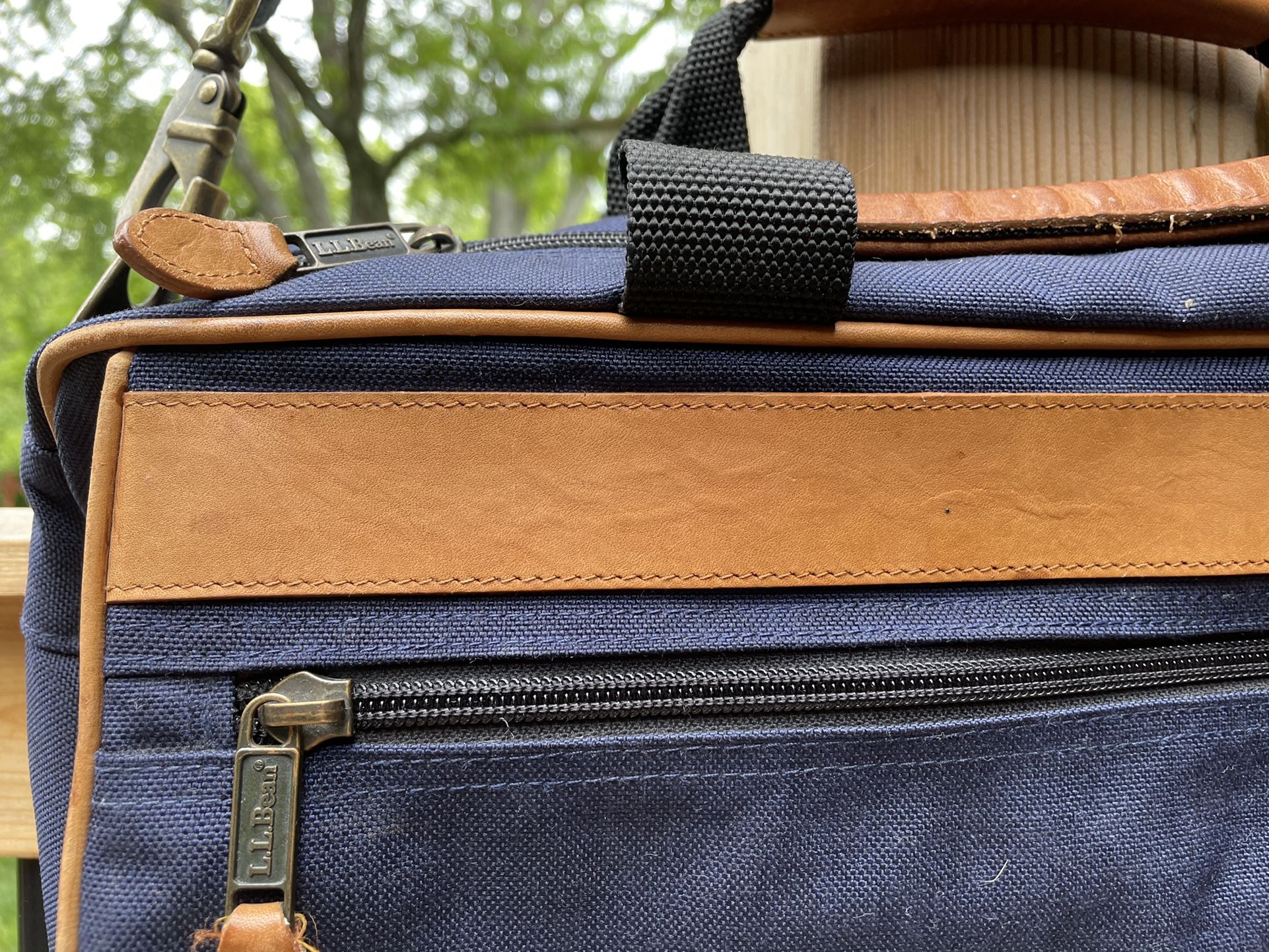 L.L. Bean VTG Deluxe Messenger Bag