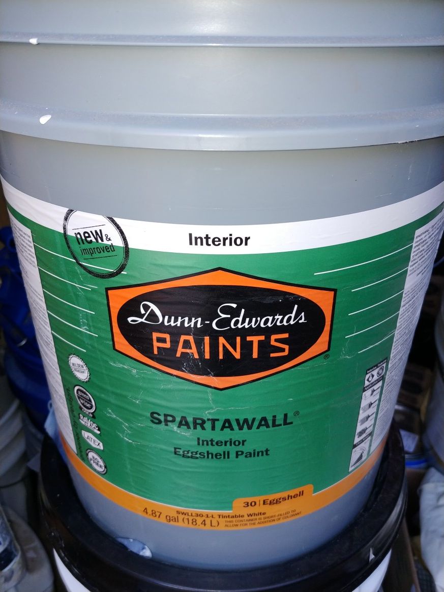 5 gallon eggshell interior wall paint Dunn Edwards spartawall color nomadic taupe for Sale in