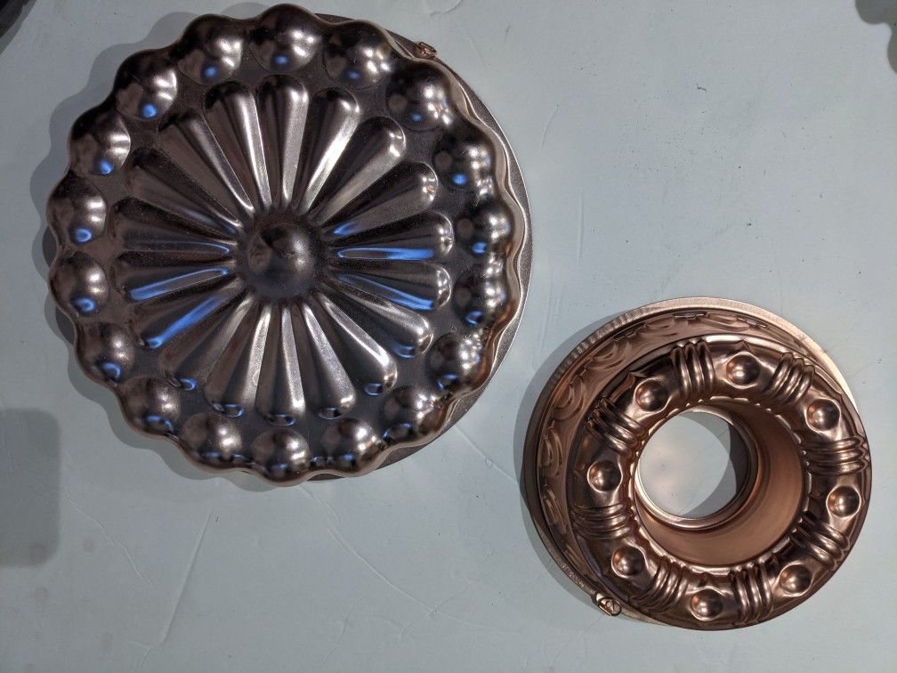 Vintage Copper Jello Molds. 8 " and 11"