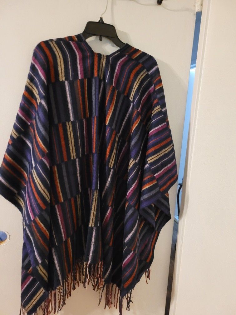 STUNNINGLY Beautiful Open PONCHO