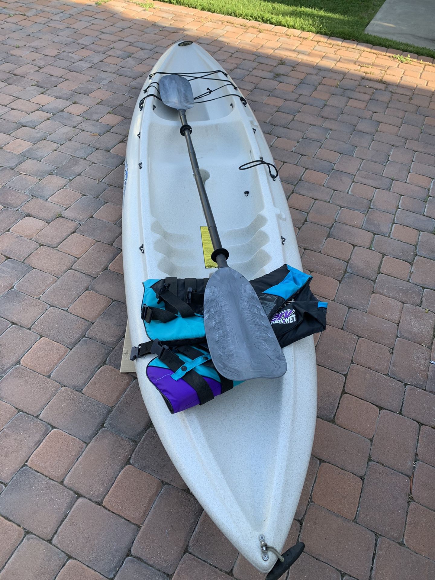 Hobie Maui Kayak with accessories for Sale in HUNTINGTN BCH, CA OfferUp