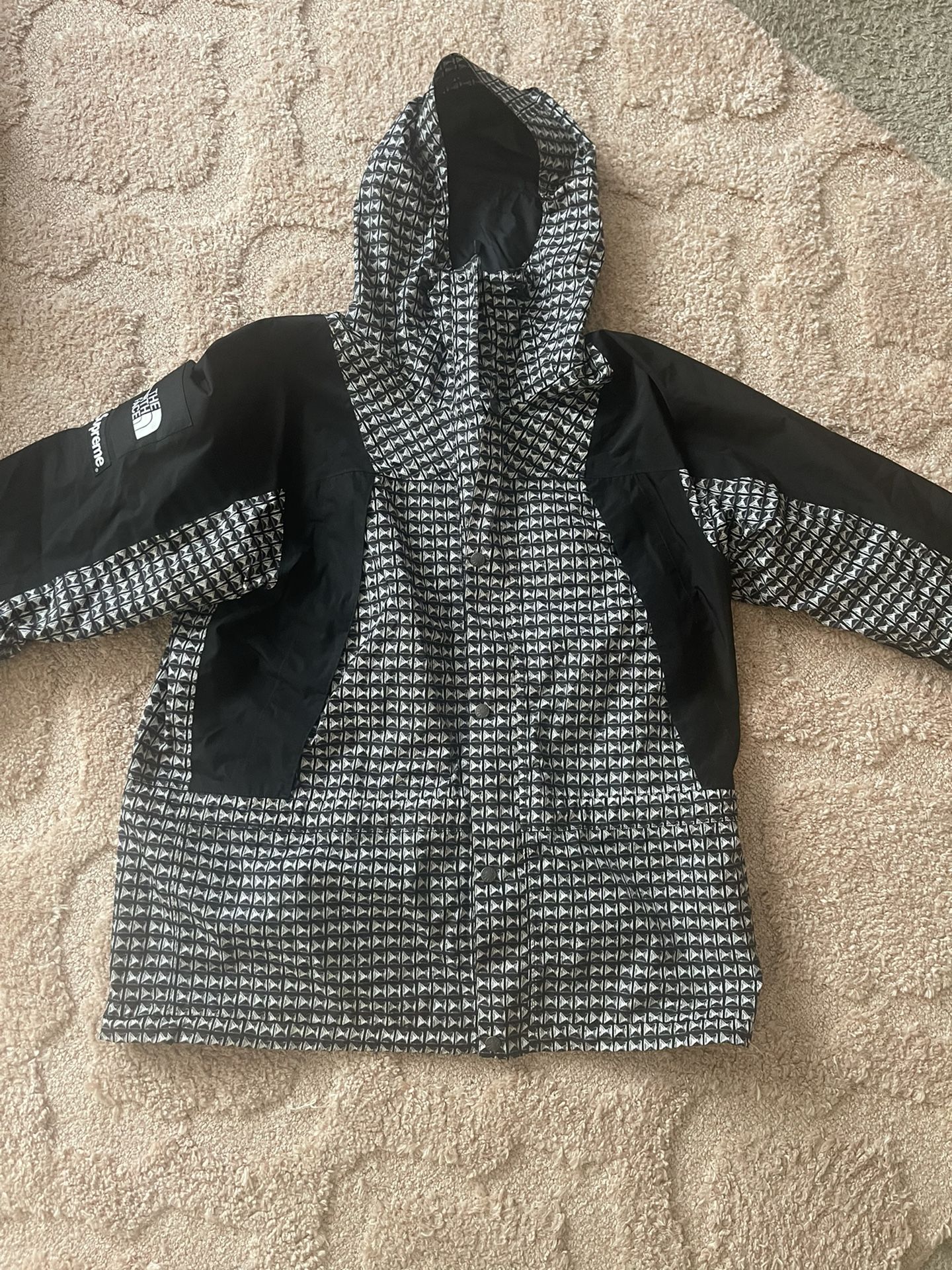 The North Face x Supreme Studded Mountain Light Jacket