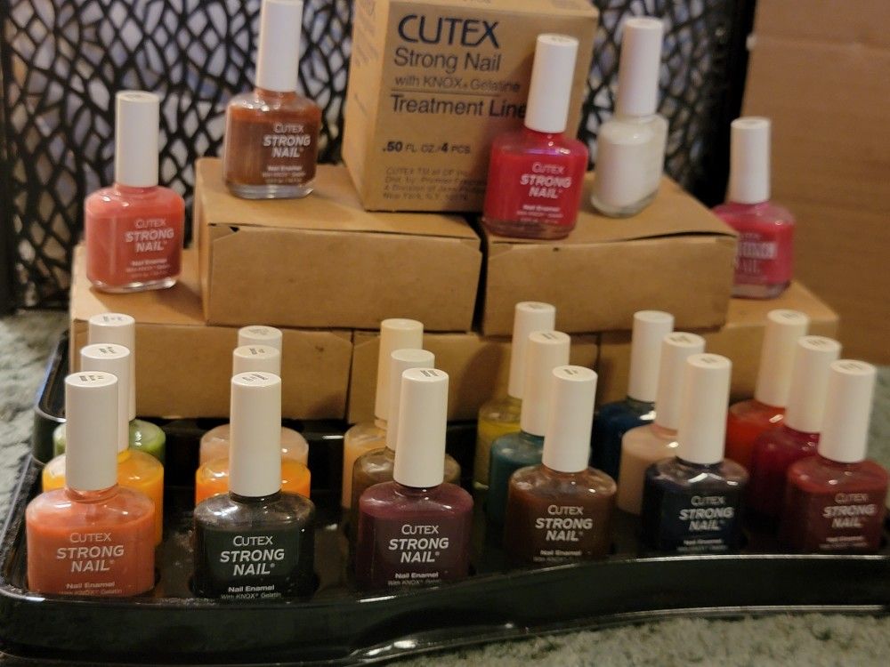 CUTEX STRONG NAIL 💅