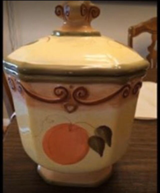 Ceramic Storage / Cookie Jar