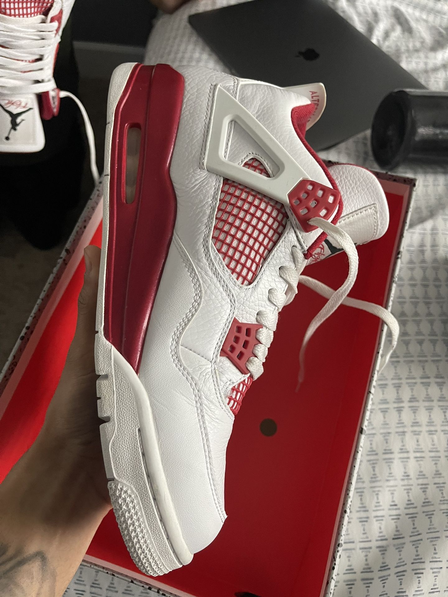 Jordan 4s Retro