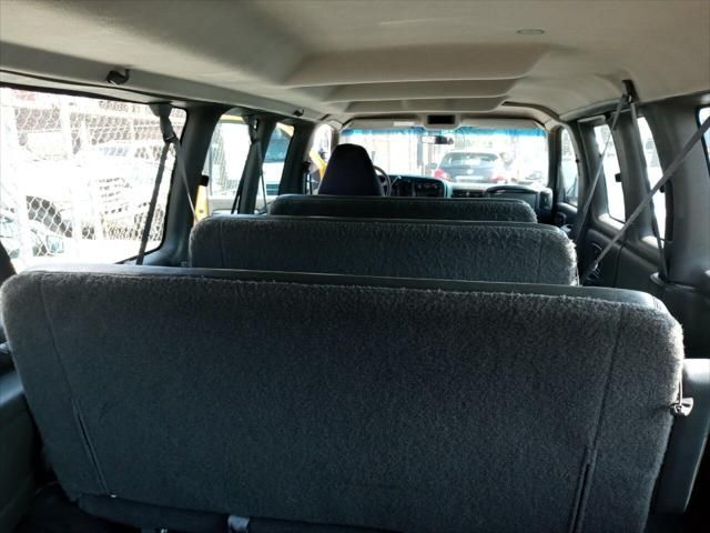 2002 Chevrolet Express Van