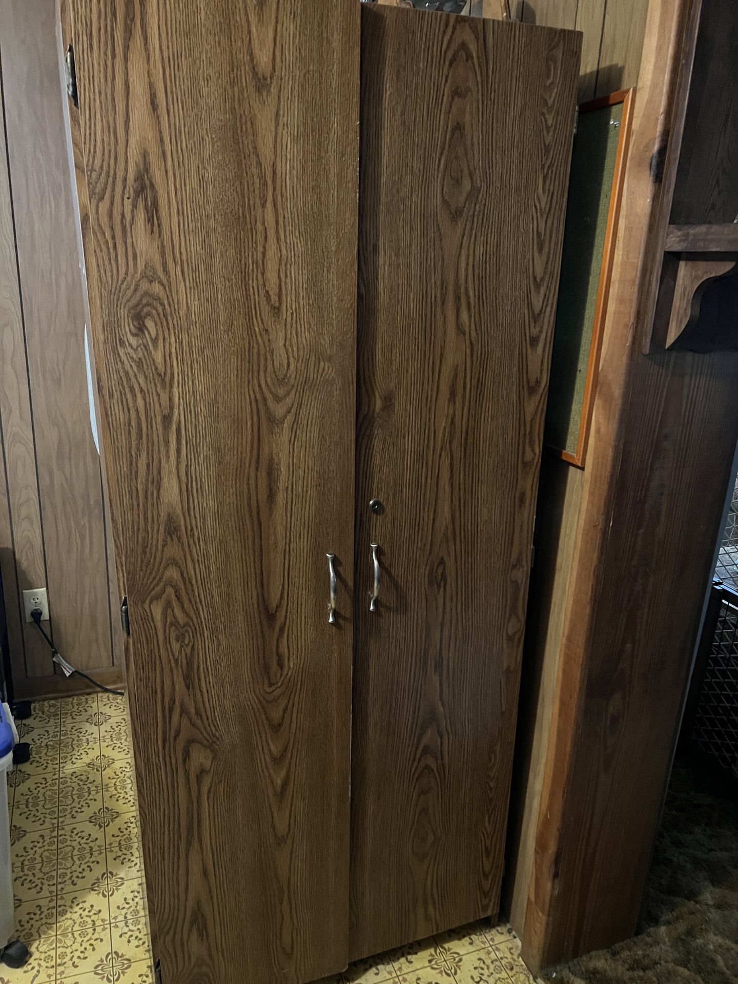Pantry/cabinet 