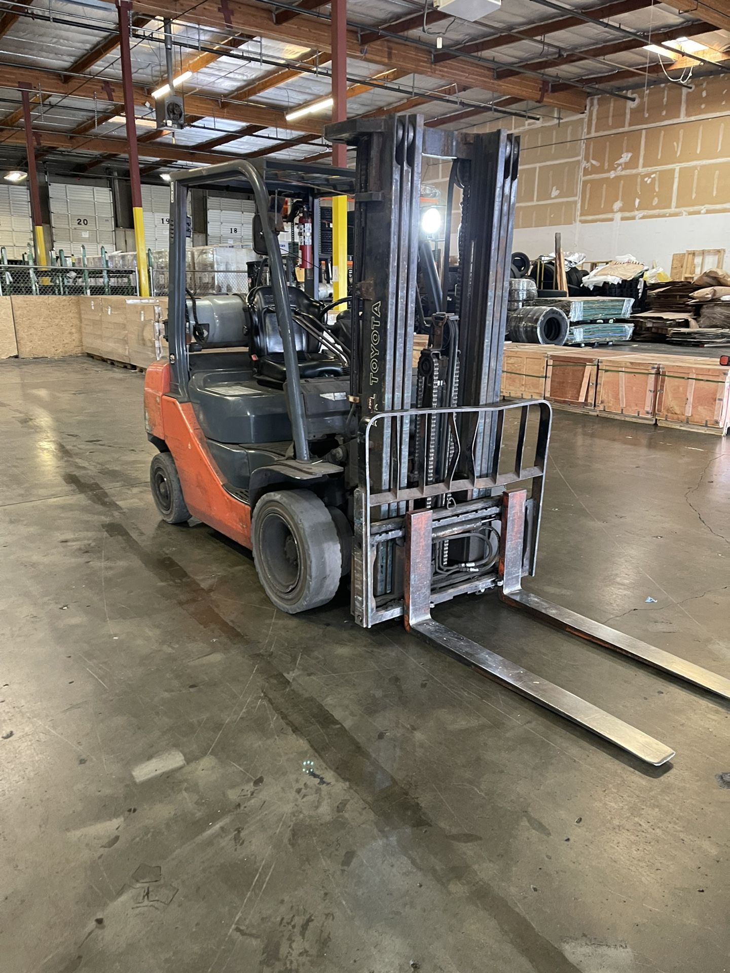 Toyota Forklift 2012 (Heavy)