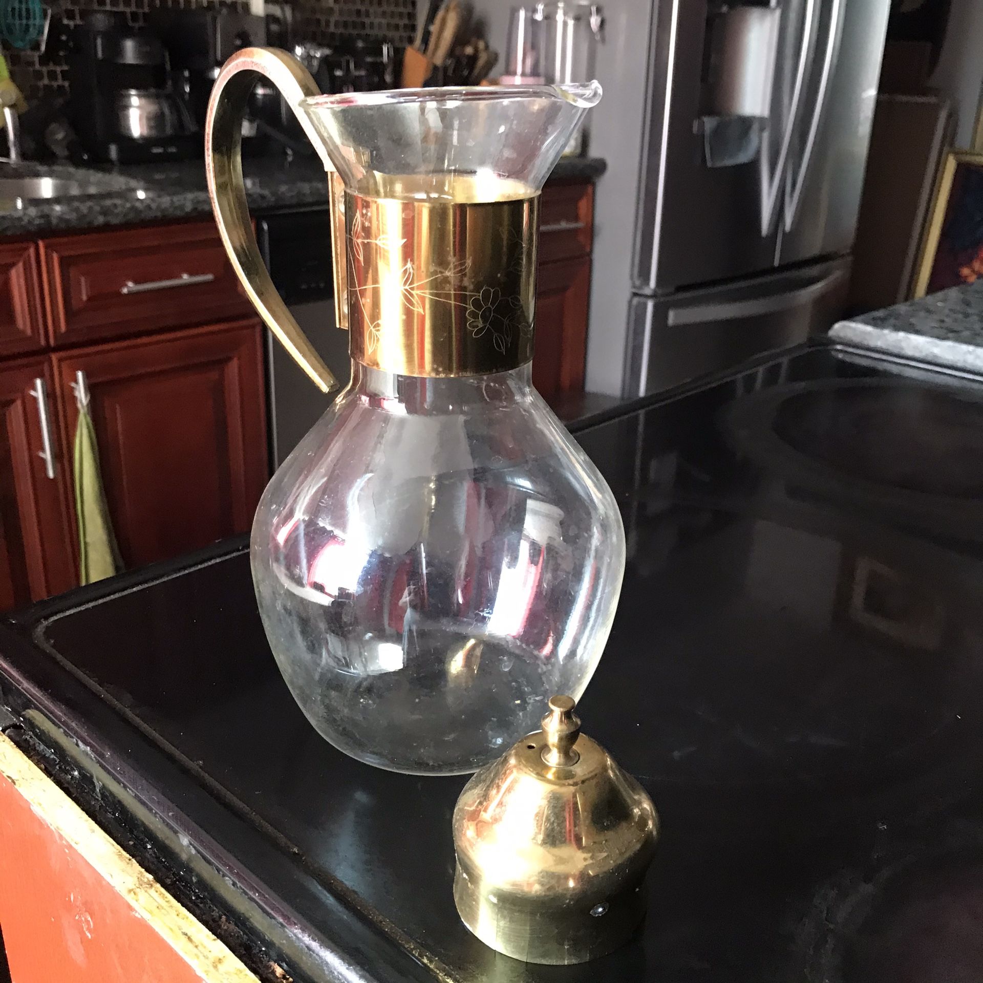 Glass wine carafe decanter bottle and 4 glasses