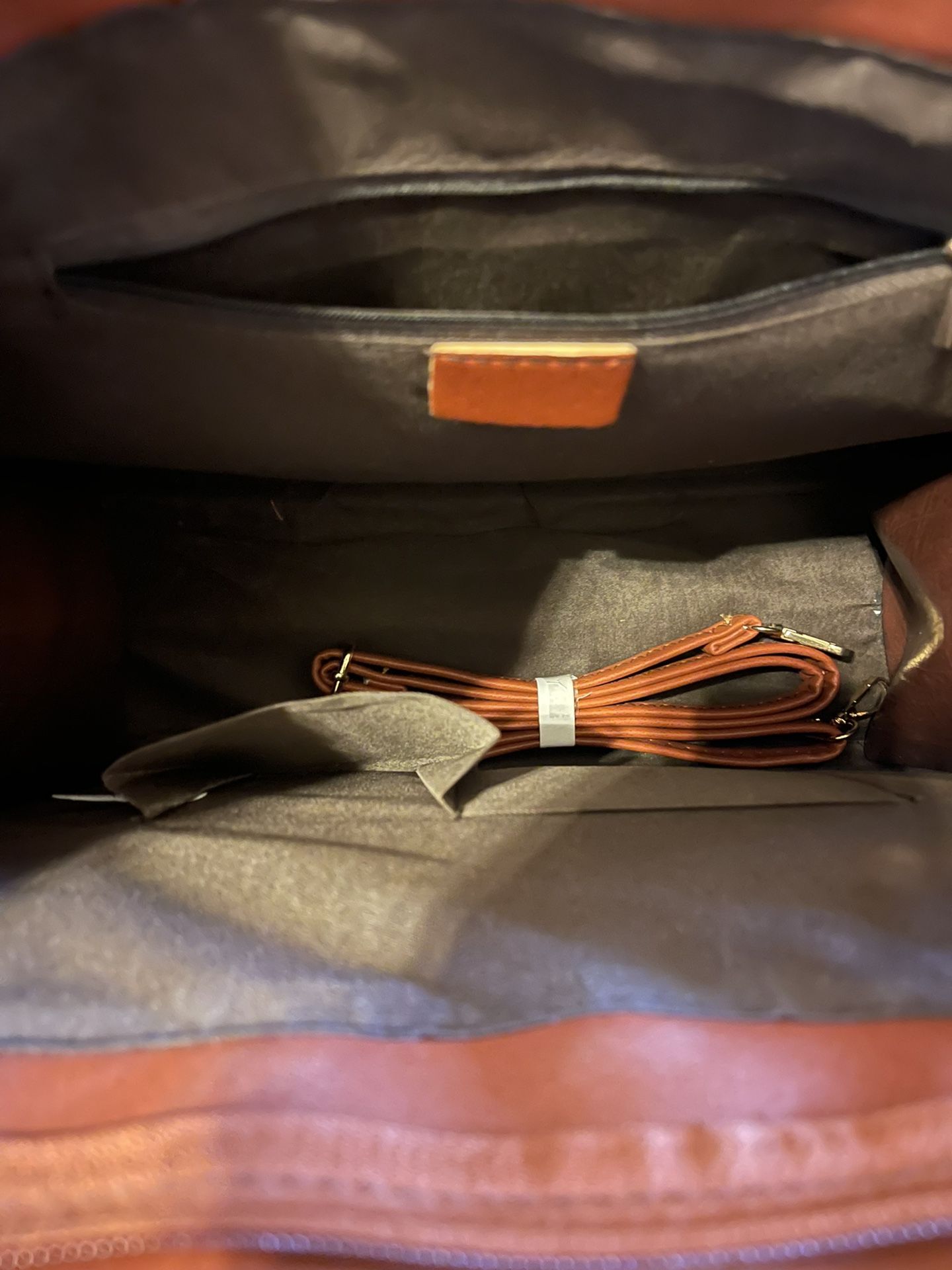 Leather Purse With Shoulder Strap Attachment