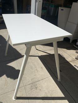 47.5” Adjustable Height Desk/Table Thumbnail