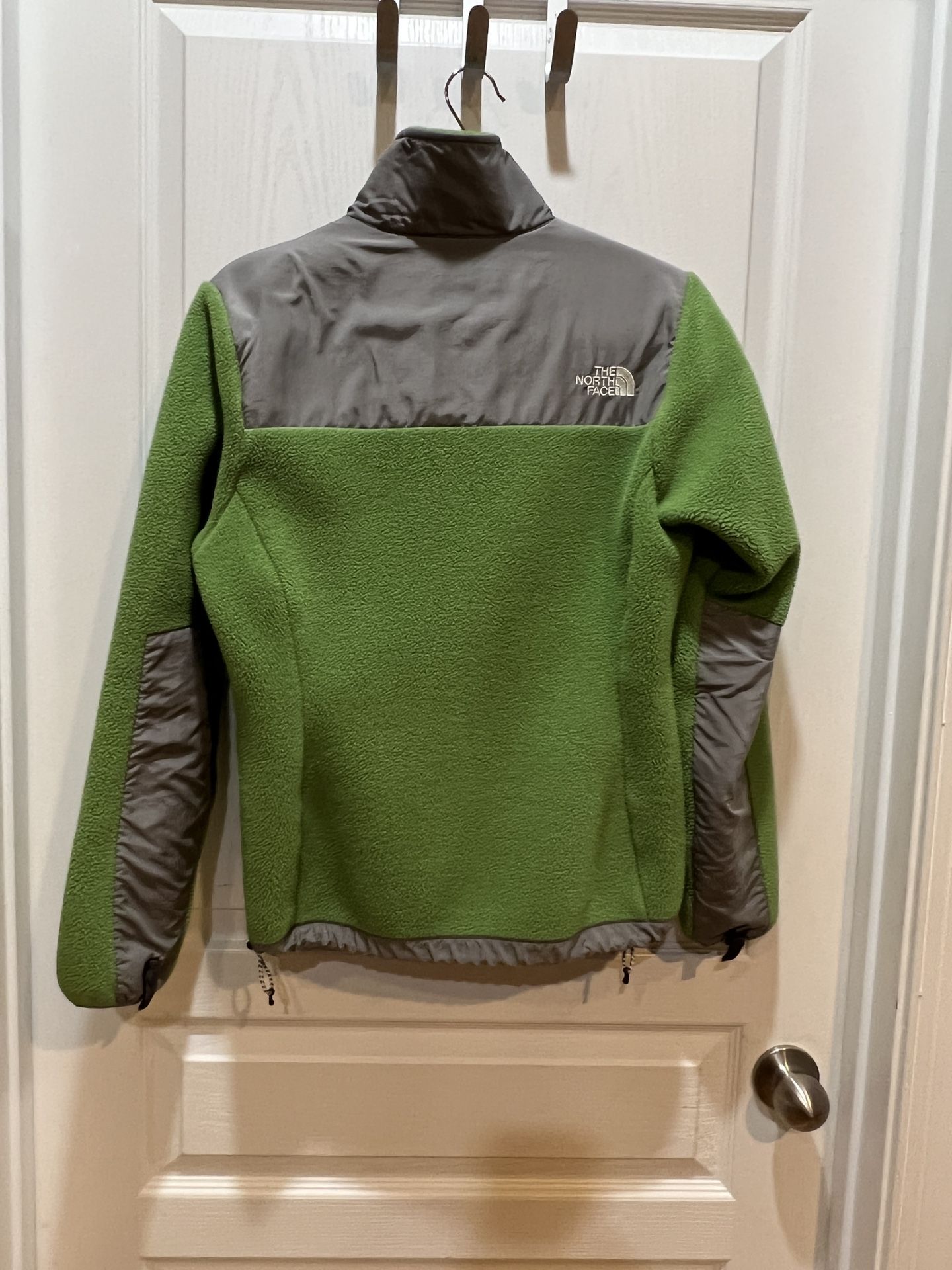 North Face Womens Jacket Size Small Pickup In Cornelius