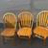 Solid Wood Dining Table w/ 6 Chairs & 2 Leafs.