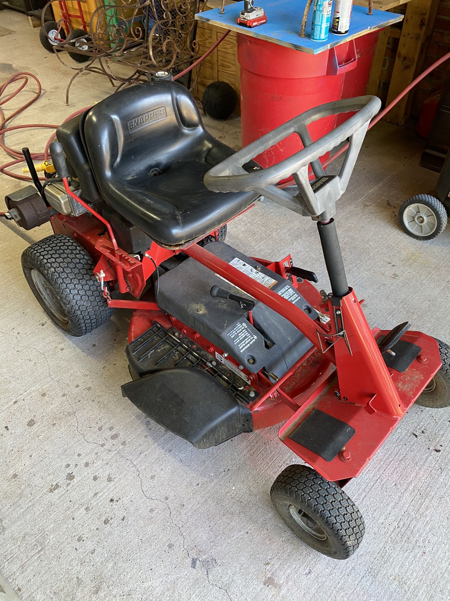 Snapper 12.5 hp Riding Mower Lawnmower for Sale in Fort Worth, TX - OfferUp