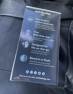 BRAND NEW - NutriBullet GO Portable Blender for Shakes and Smoothies 13 Ounces 70 Watts NEW Thumbnail