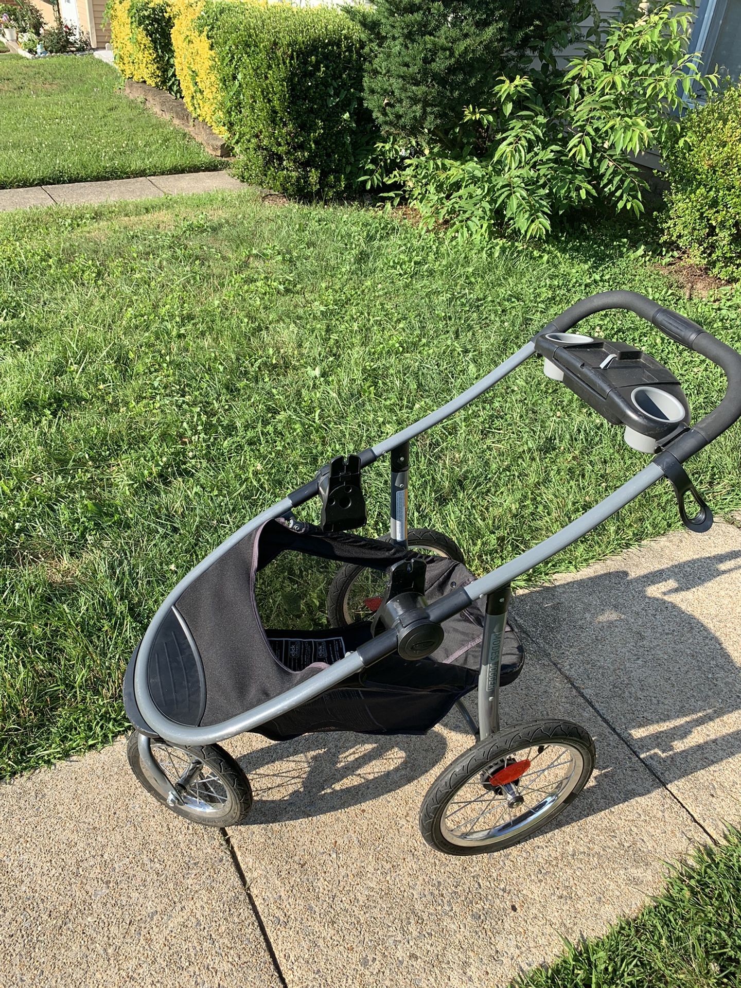 Graco foldable jogger stroller 3 in 1