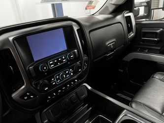 2015 Chevrolet Silverado 2500HD Built After Aug 14 Thumbnail