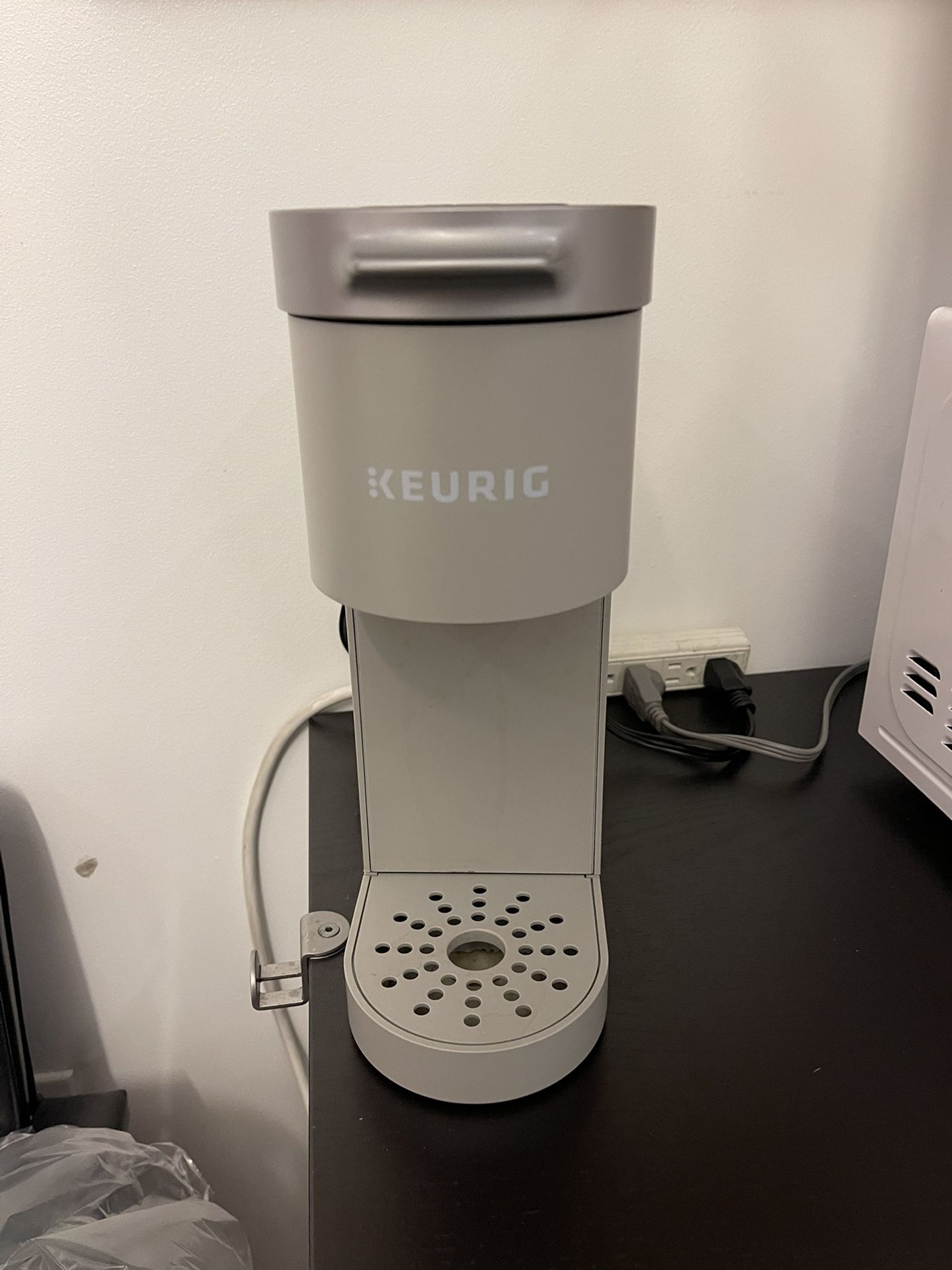 MAKE KEURIG K-MINI COFFEE TEA MAKER OFFICE HOME USE WITH BOX