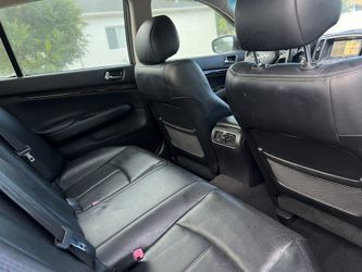 Infiniti G37s 2011