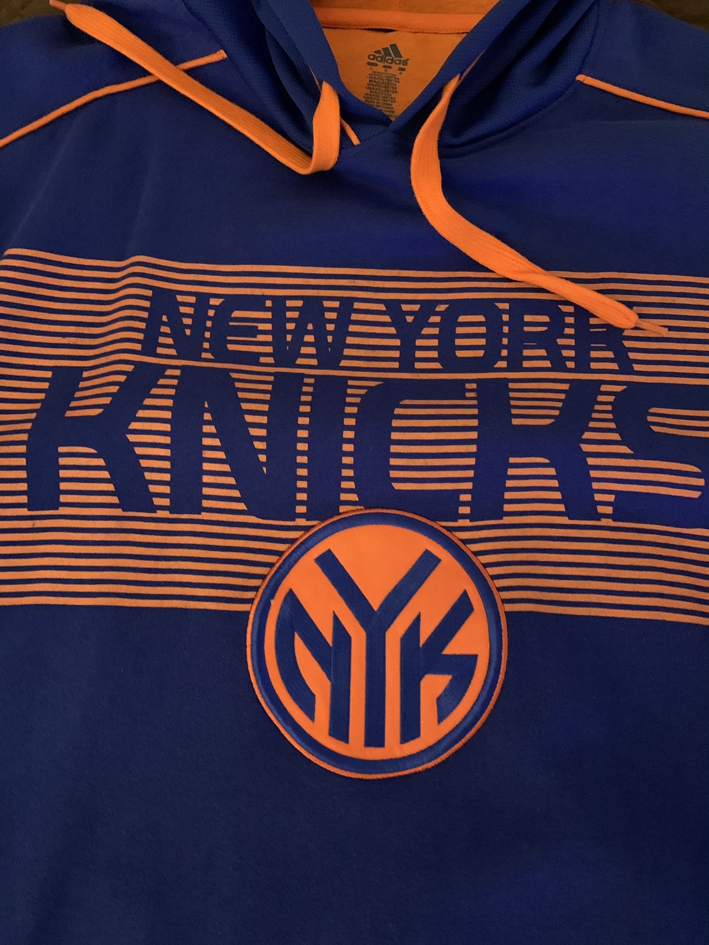 NY KNICKS HOODIE (Large)