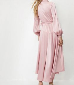 Pink Dress Thumbnail