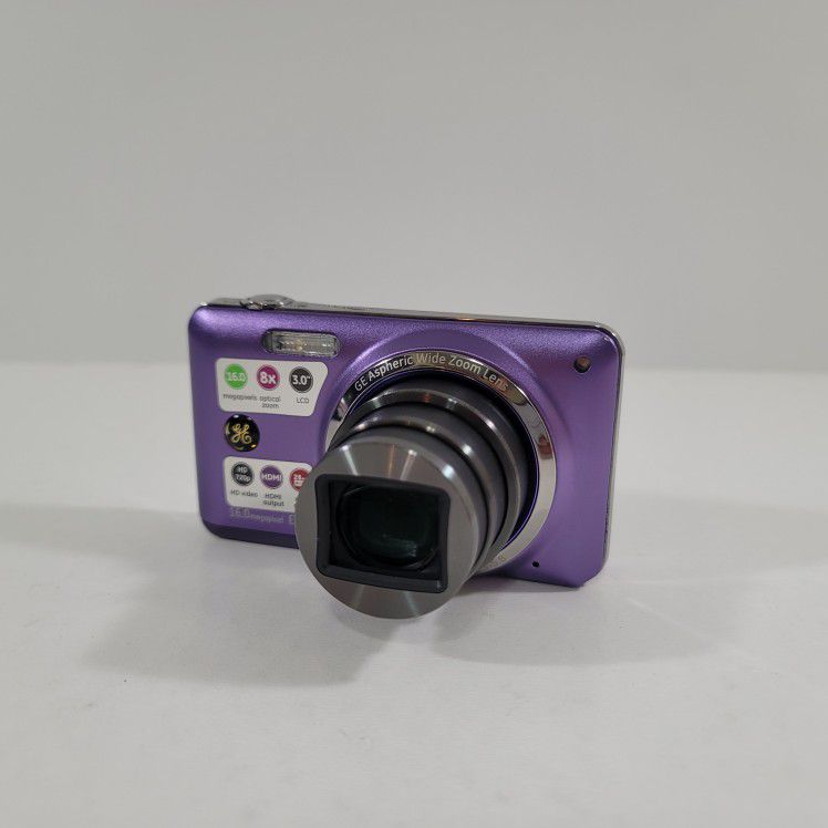GE E1680W Digital Camera 16MP With 8GB Card, Battery & Charger