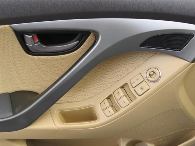 2012 Hyundai Elantra