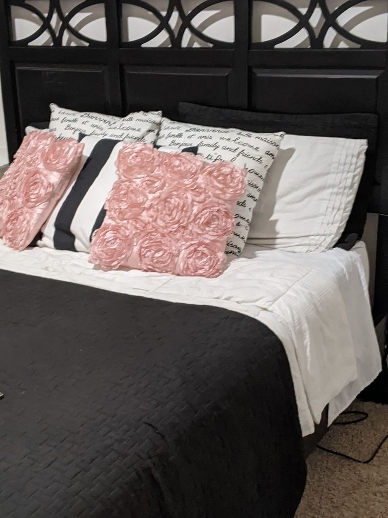 Black and white long curtain set