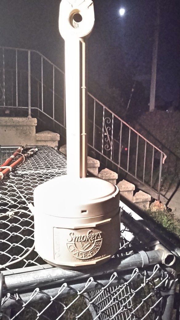 Outdoor Cigarette Ashtray