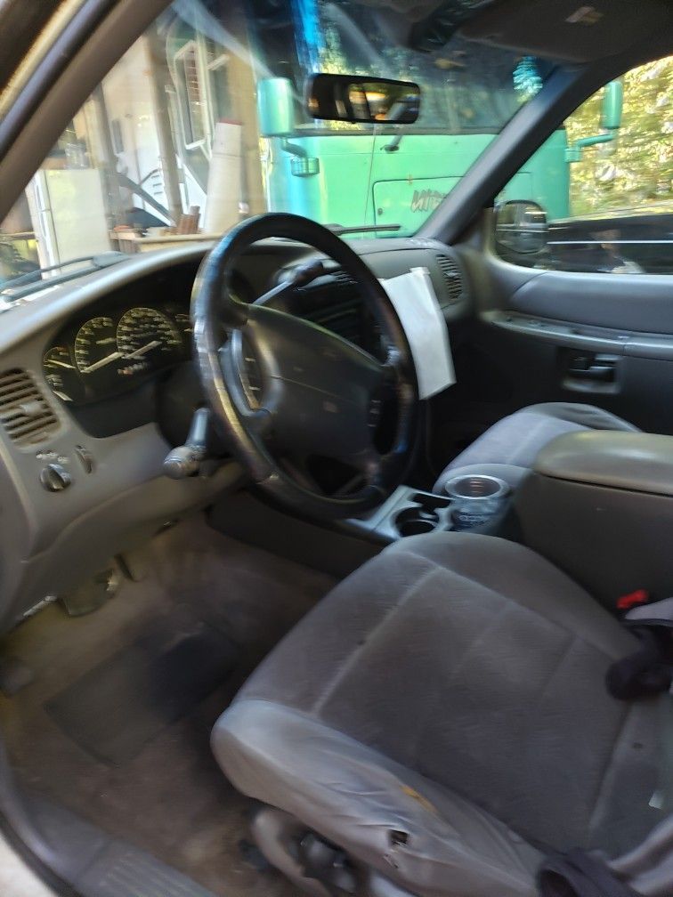2000 Ford Explorer