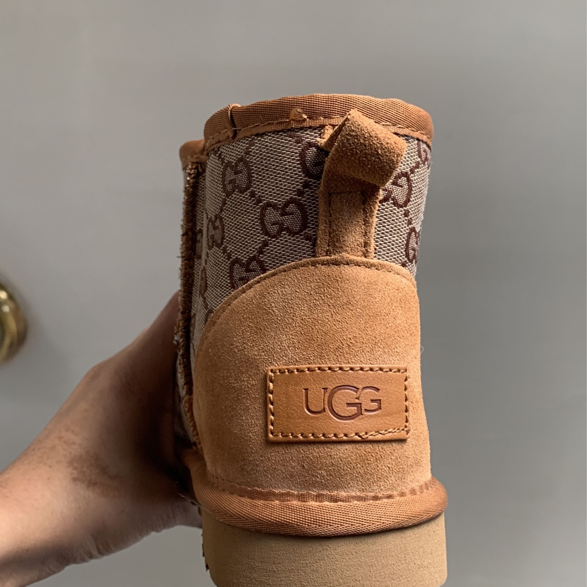 Uggs / Gucci