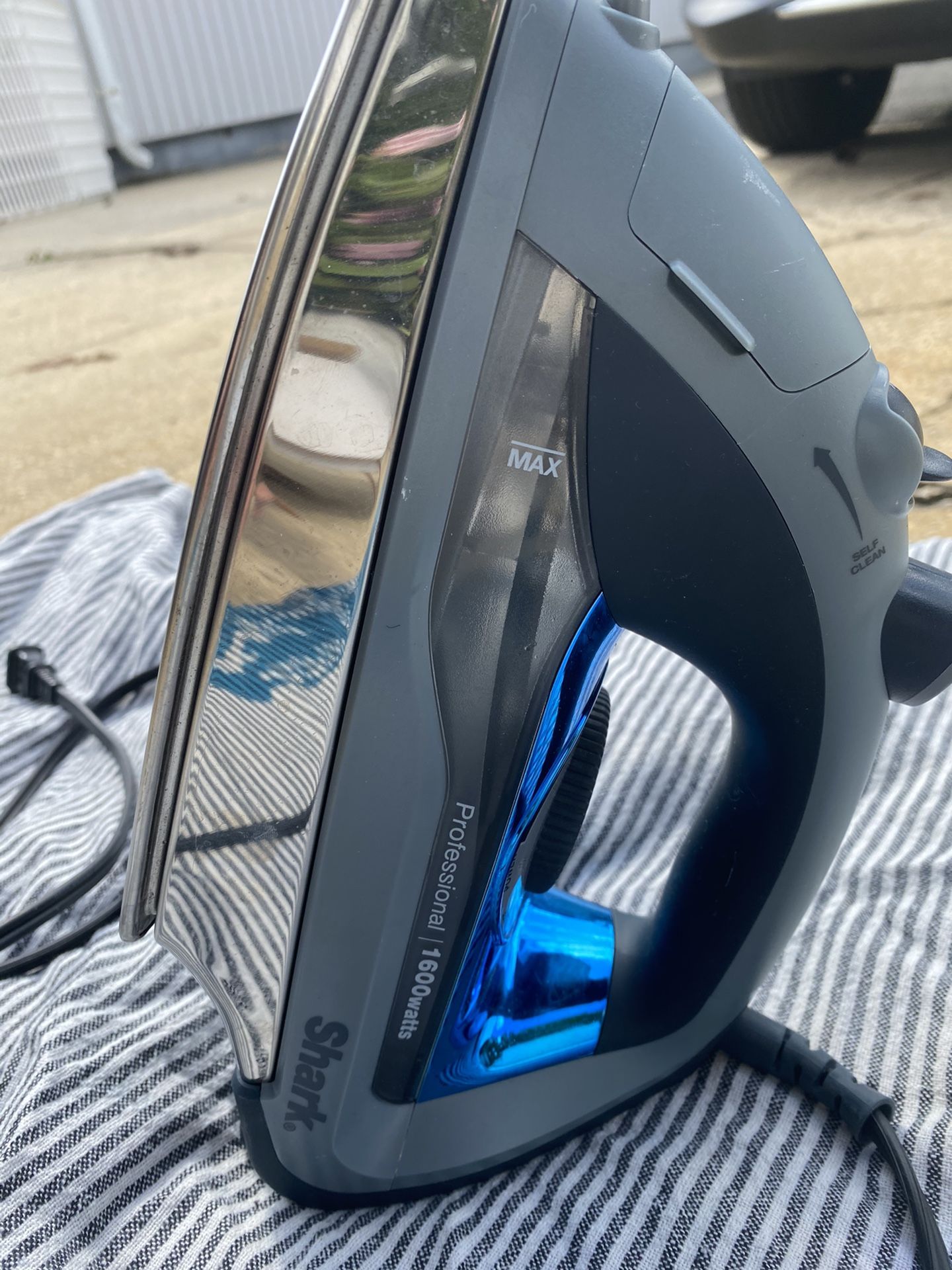 Shark iron